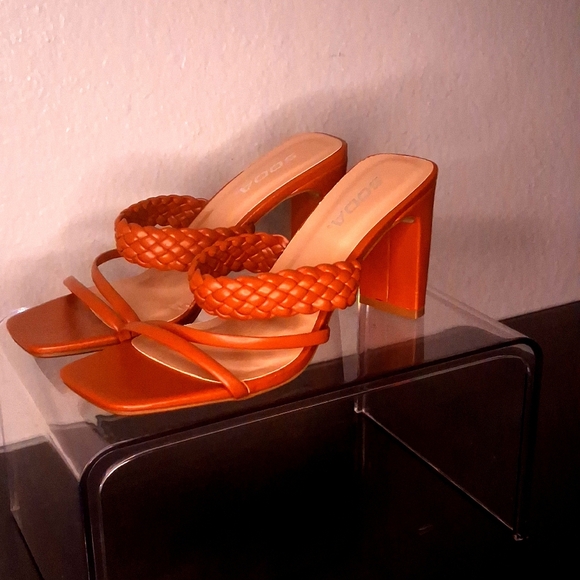 Veda Women's Orange Braided Heeled Sandals - Picture 4 of 13